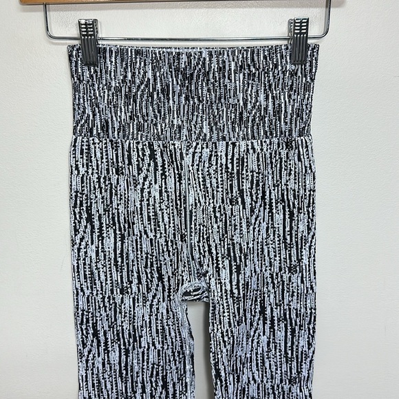 Athleta‎ Flurry Elemental Tight Legging Black White XS - Picture 5 of 8